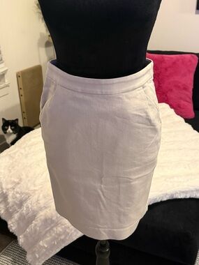 Express Cream Pencil Skirt - Sleek Workwear